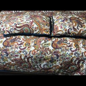 Queen size Pottery Barn quilt and two shams